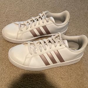 Womens Adidas tennis shoes- size 9